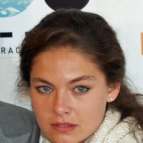 Alexa Davalos