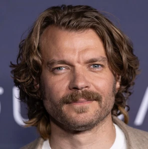 Pilou Asbæk