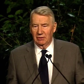 Robert MacNeil
